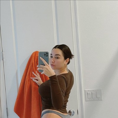 Sexy Xiomara mit prallen Kurven sucht Abenteuer! 