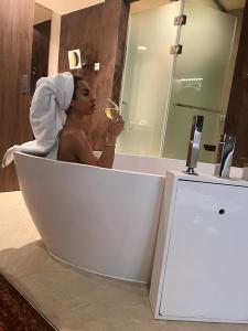 Jessica in Düsseldorf - Foto 5