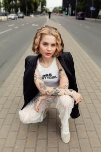 Alisa in Frankfurt am Main - Foto 4