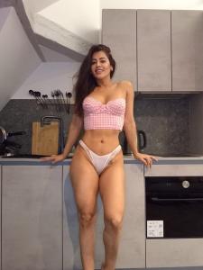 Lara in Köln - Foto 22